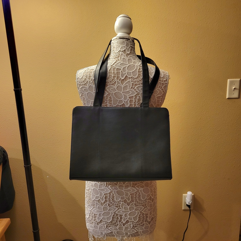 Cherokee Black Shoulder Bag Sleek Minimalist Design